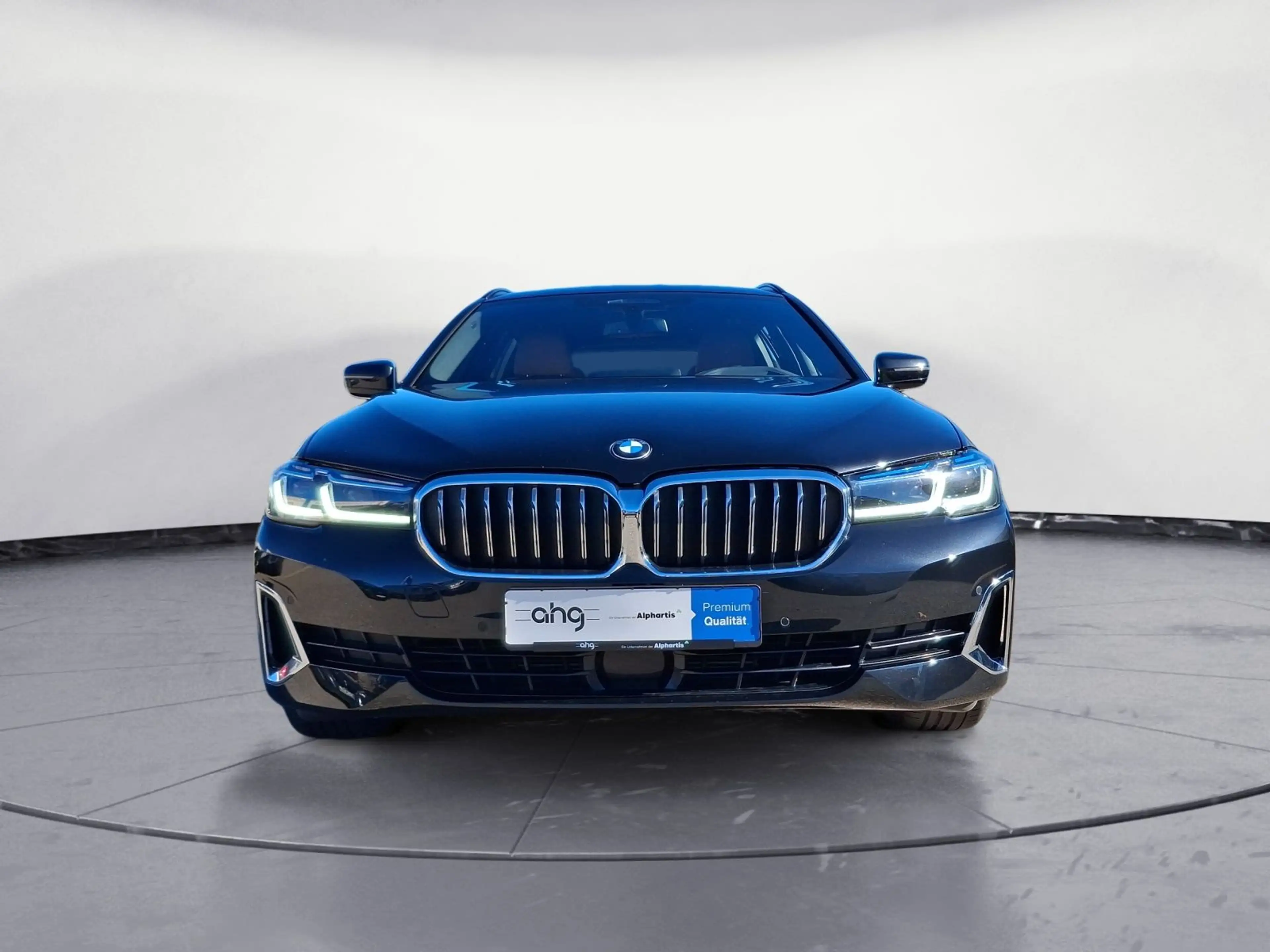 BMW 530 d Touring Luxury Line Innovationsp. Aut. AHK — photo 10