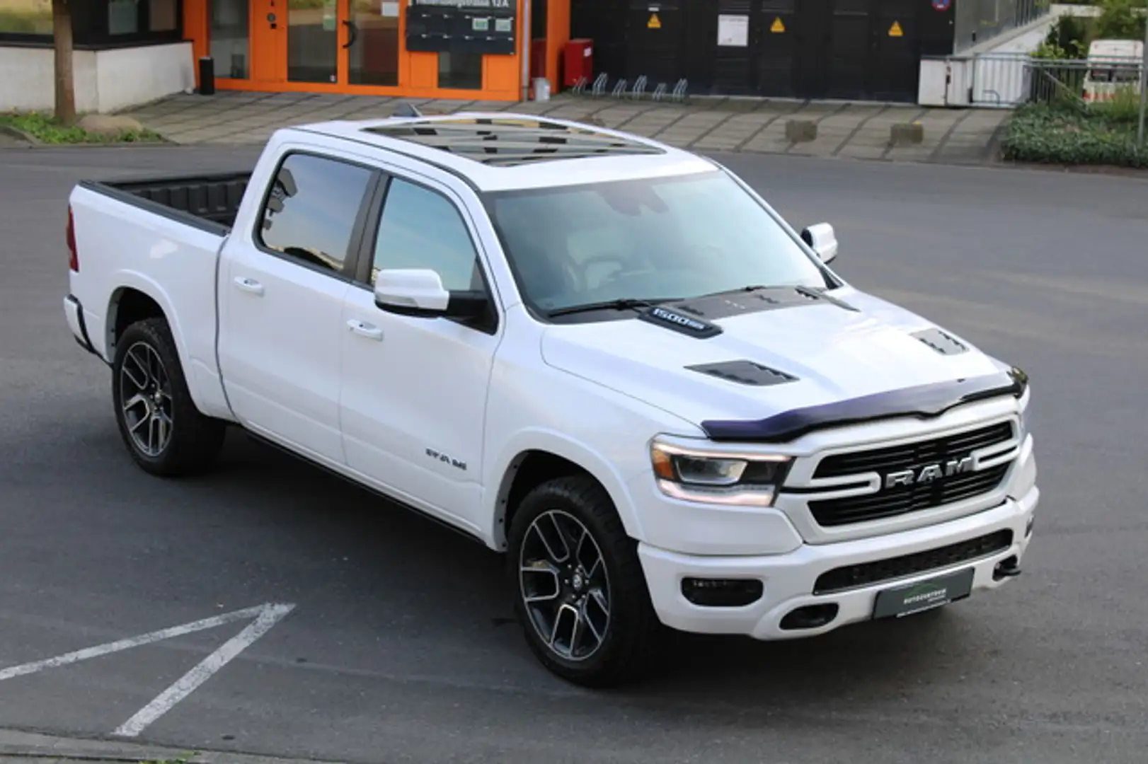 Dodge RAM Ram 1500 Laramie 5.7 Pano/AHK/LPG/ACC/H&K/360° Weiß - 1