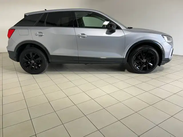 Audi Q2 view 7