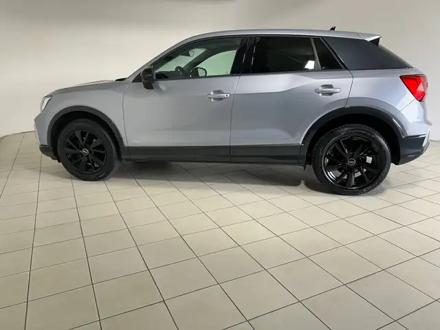 Audi Q2 view 6