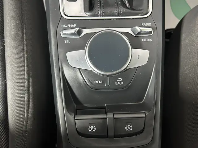 Audi Q2 view 19