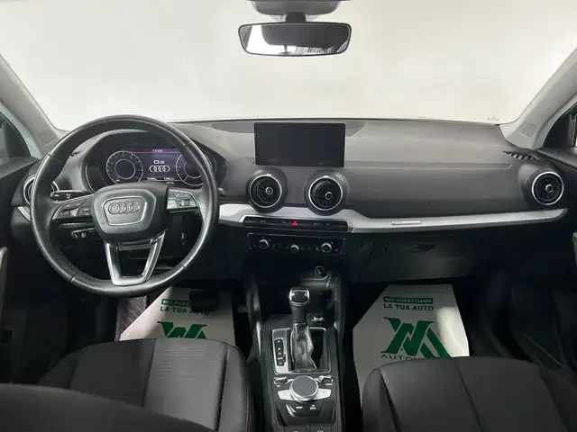 Audi Q2 view 11