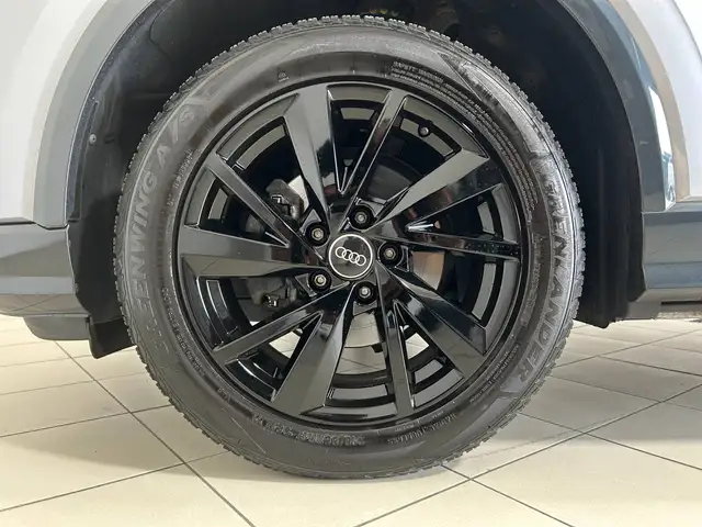 Audi Q2 view 8