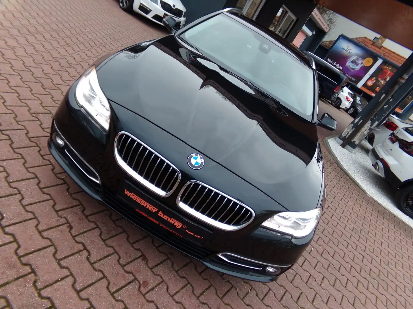 BMW 520 d Touring xDrive , LED, Leder, Panoramadach Zwart - 1