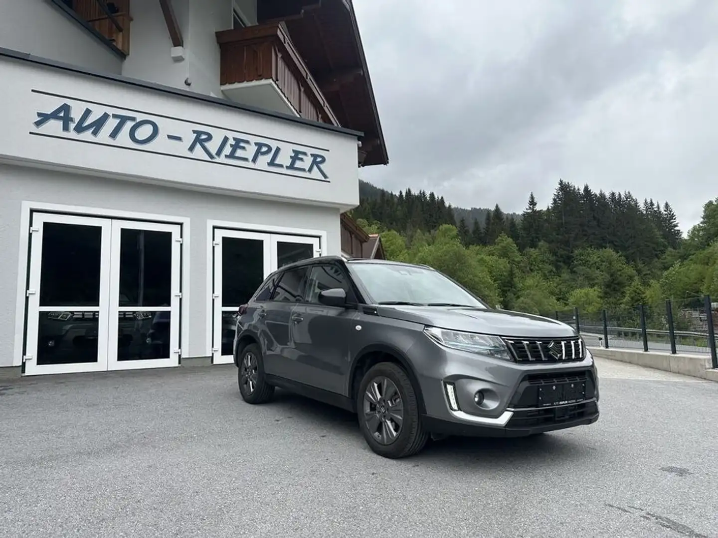 Suzuki Vitara 1,4 Hybrid ALLGRIP shine Grau - 2
