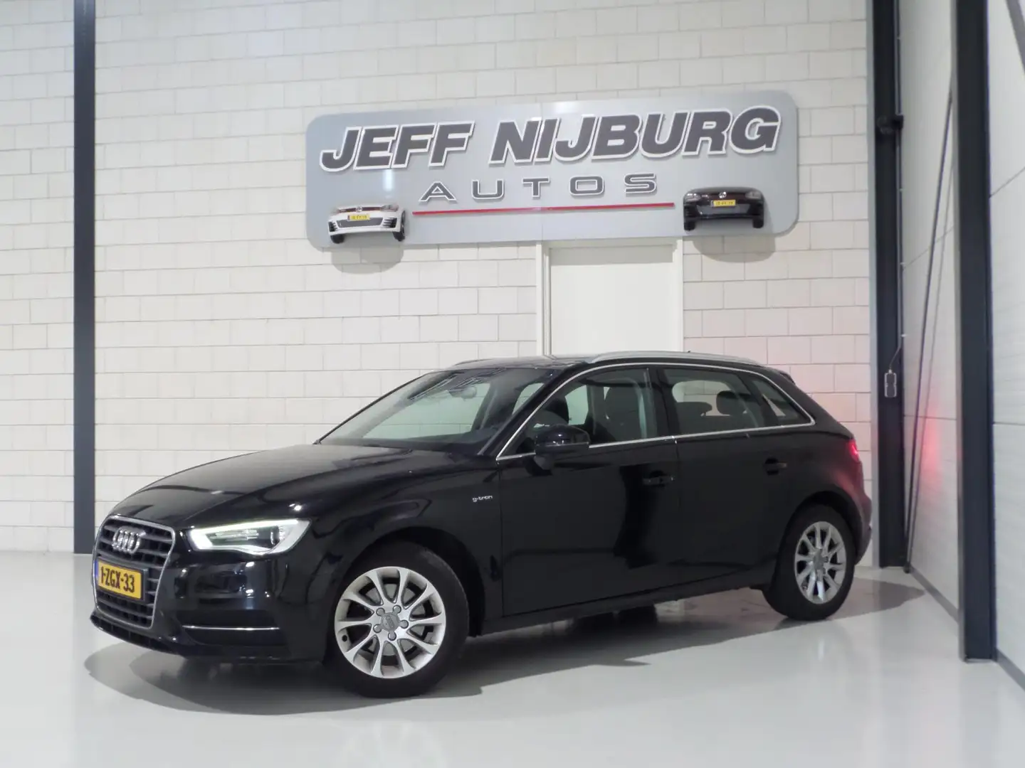 Audi A3 Sportback 1.4 TFSI Attraction Pro Line Plus g-tron Zwart - 2