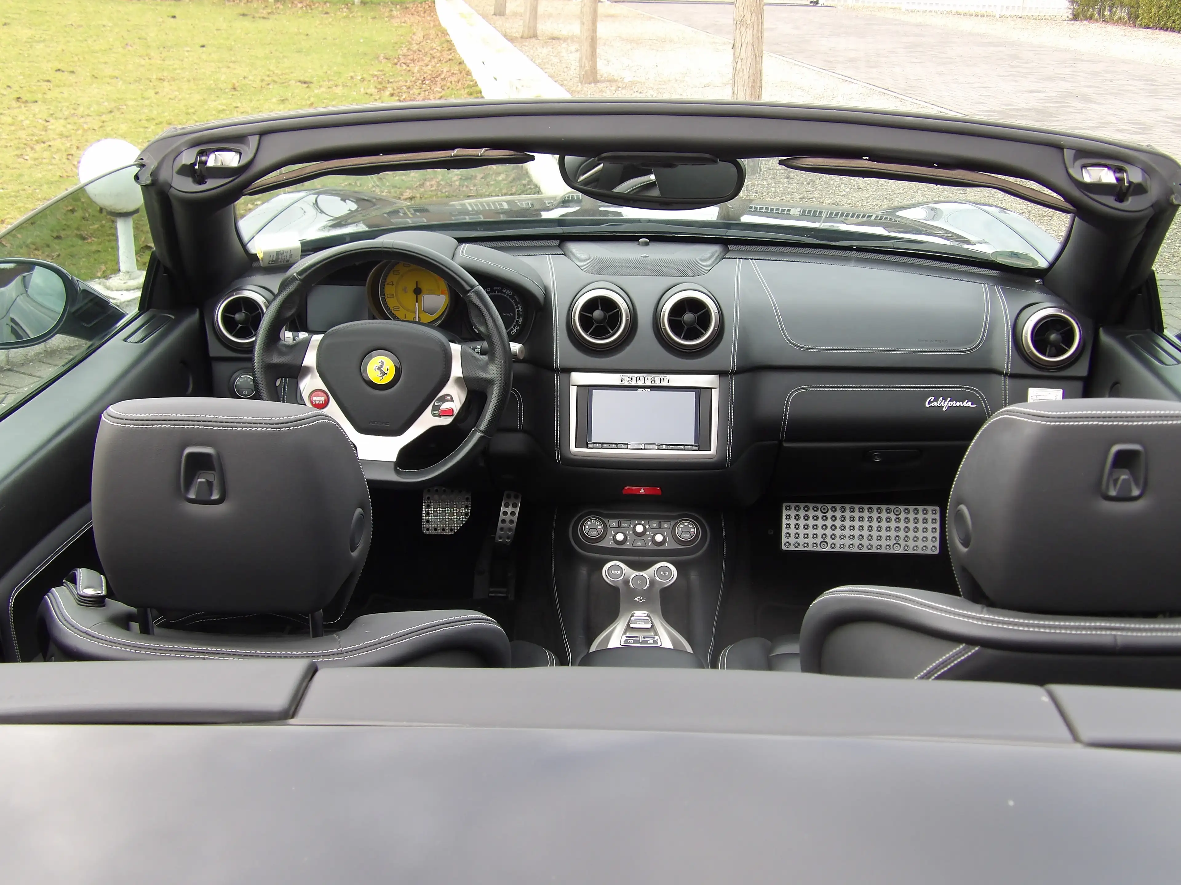 Ferrari California California 4.3i V8 — photo 6