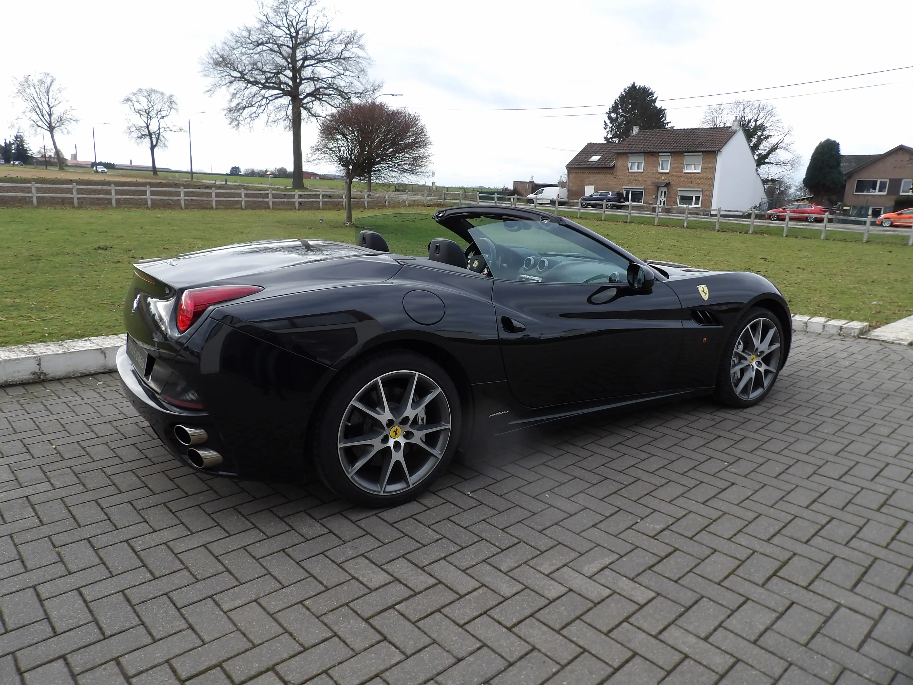 Ferrari California California 4.3i V8 — photo 2