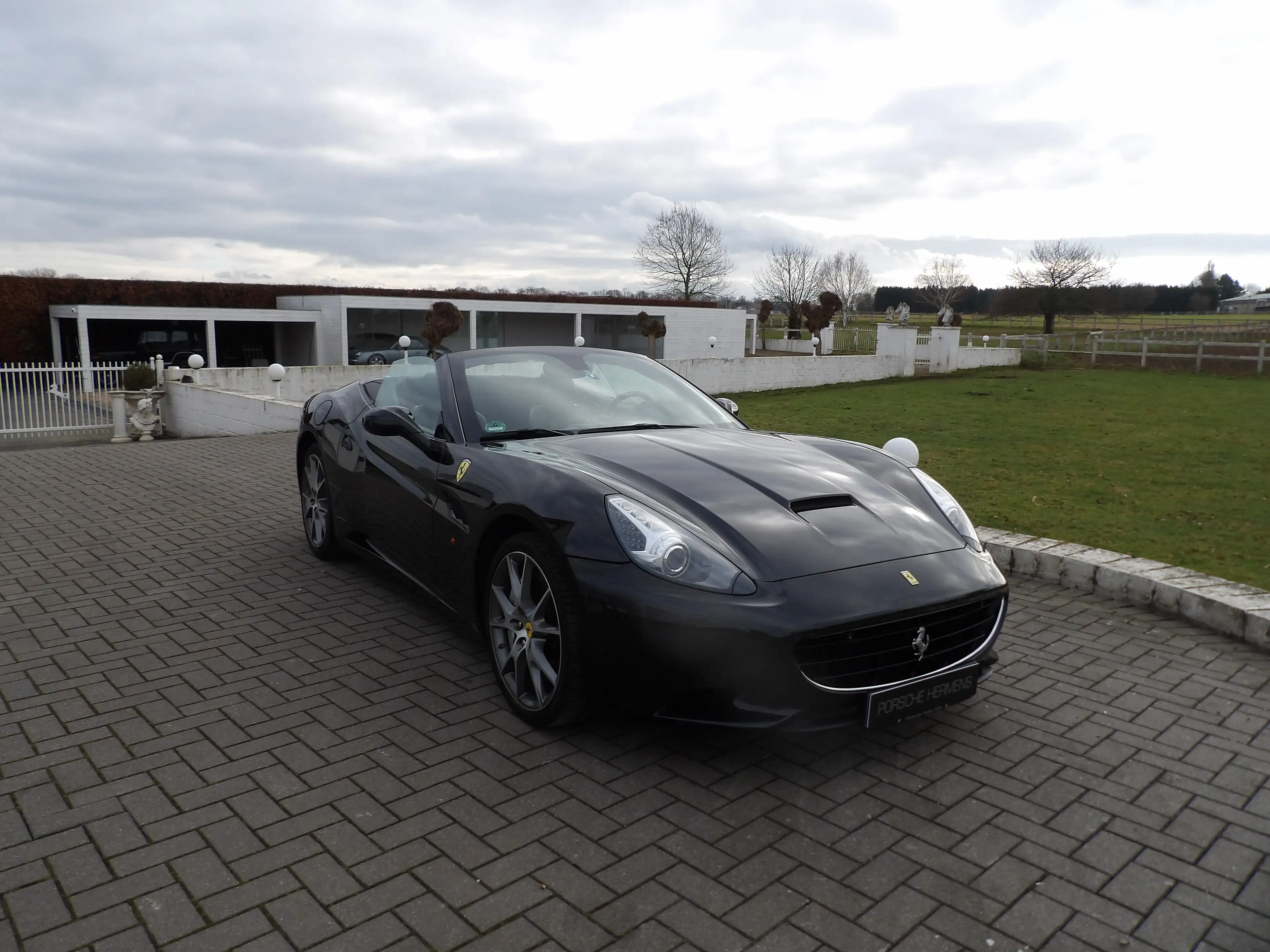Ferrari California California 4.3i V8 — photo 14