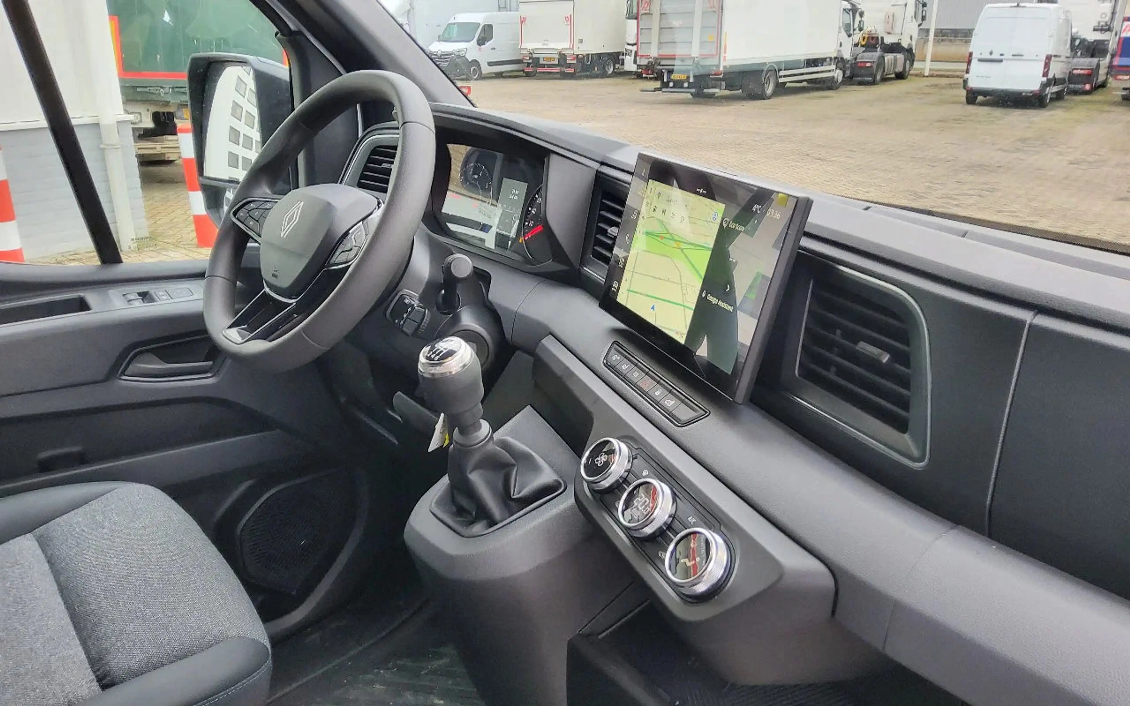 Renault Master 150.35 L2H2 - V-97-LRK - DUBBELE CABINE UITVOERING — photo 13