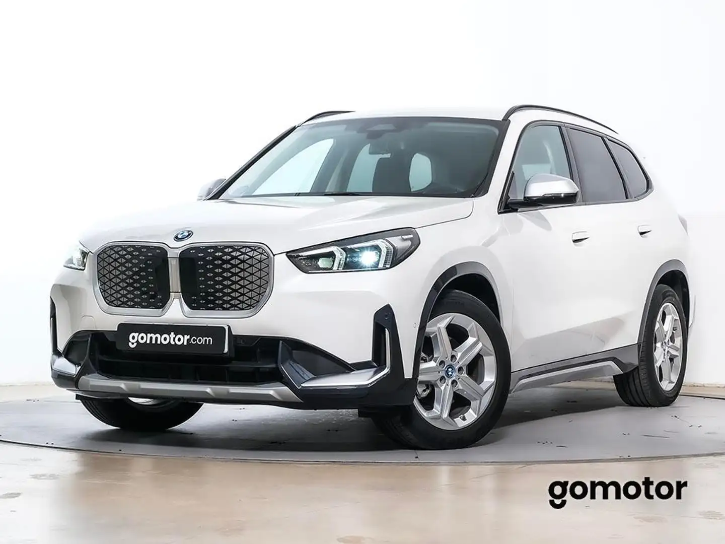 BMW iX1 eDrive20 - 1