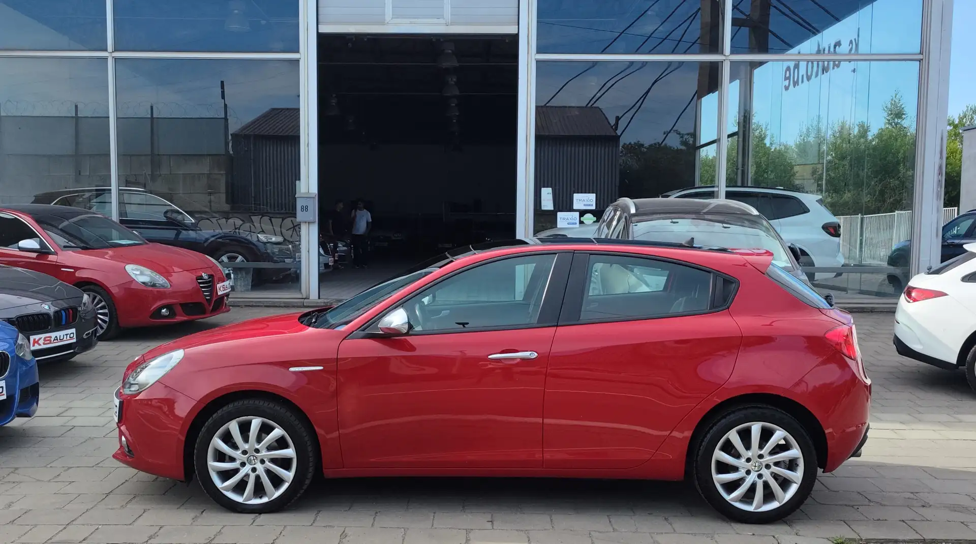 Alfa Romeo Giulietta 1.6 JTDm SPORT/331.146KM/NAVI/TOIT PANO/EURO 5B Rojo - 2