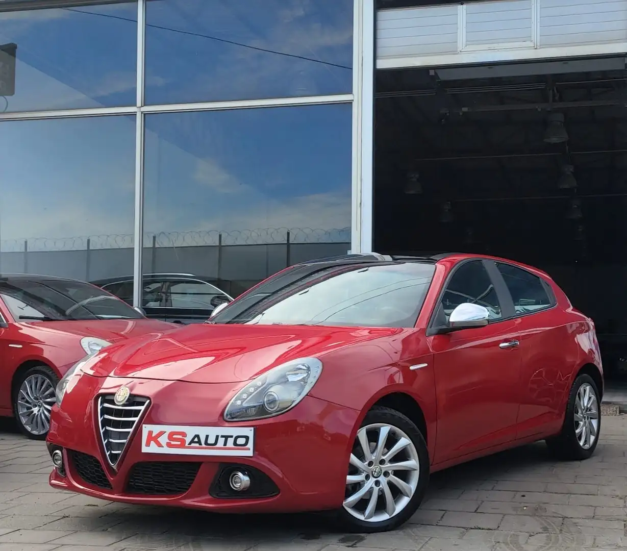 Alfa Romeo Giulietta 1.6 JTDm SPORT/331.146KM/NAVI/TOIT PANO/EURO 5B Rojo - 1