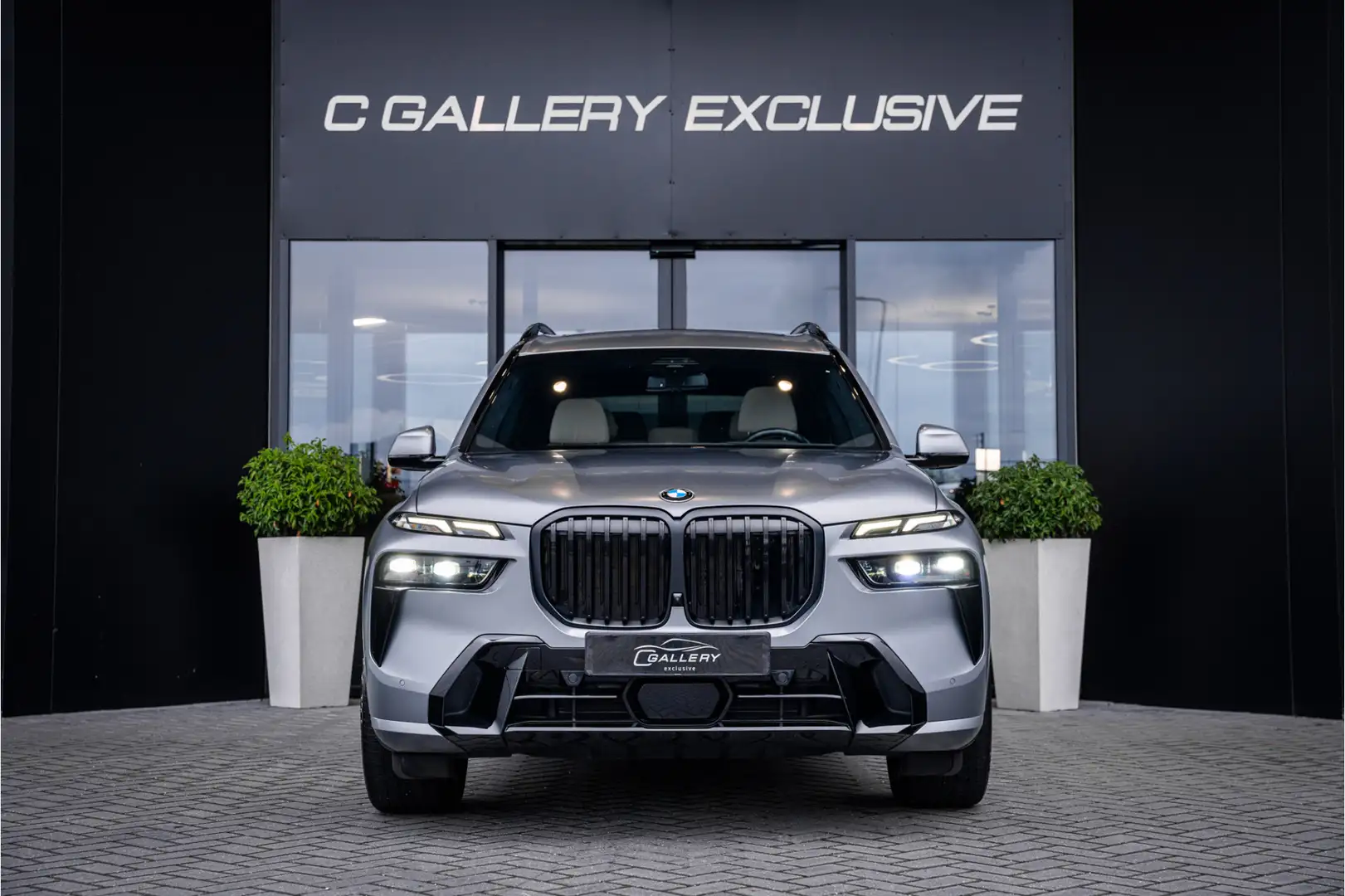 BMW X7 xDrive40i 7p. M-Sport Pro l BTW l Panorama l SoftC Grigio - 2
