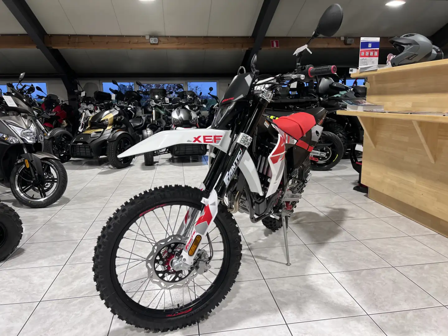 Fantic 125E Enduro XEF 4T PERFORMANCE Blanco - 2