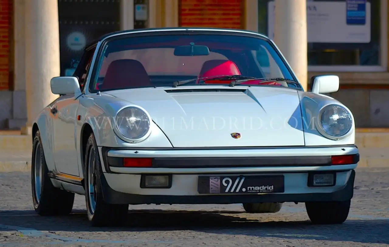 Porsche 911 3.2 Carrera Cabriolet, foto 3