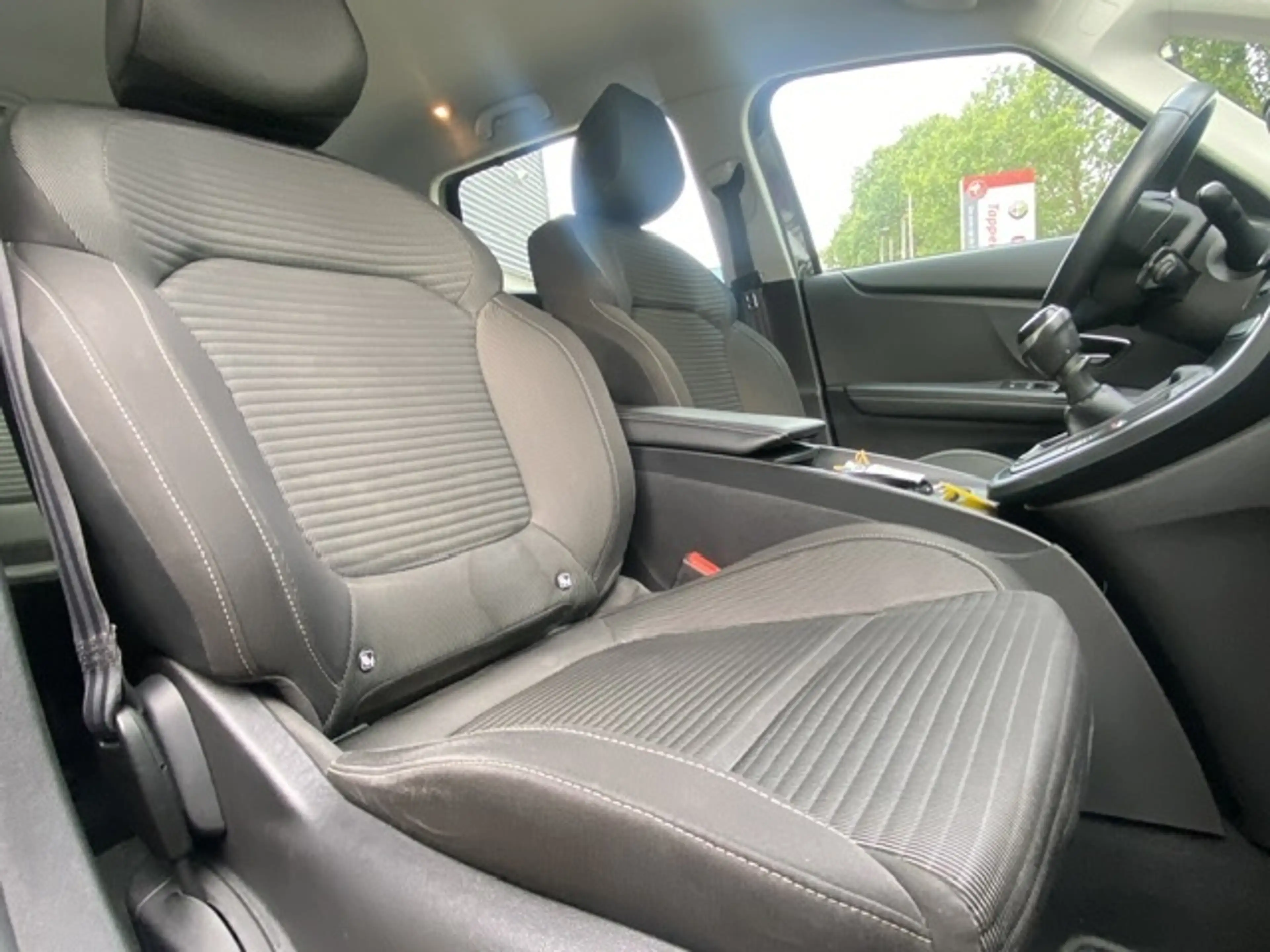 Renault Grand Scenic 1.3 TCe Intens 7p. trekhaak — photo 9