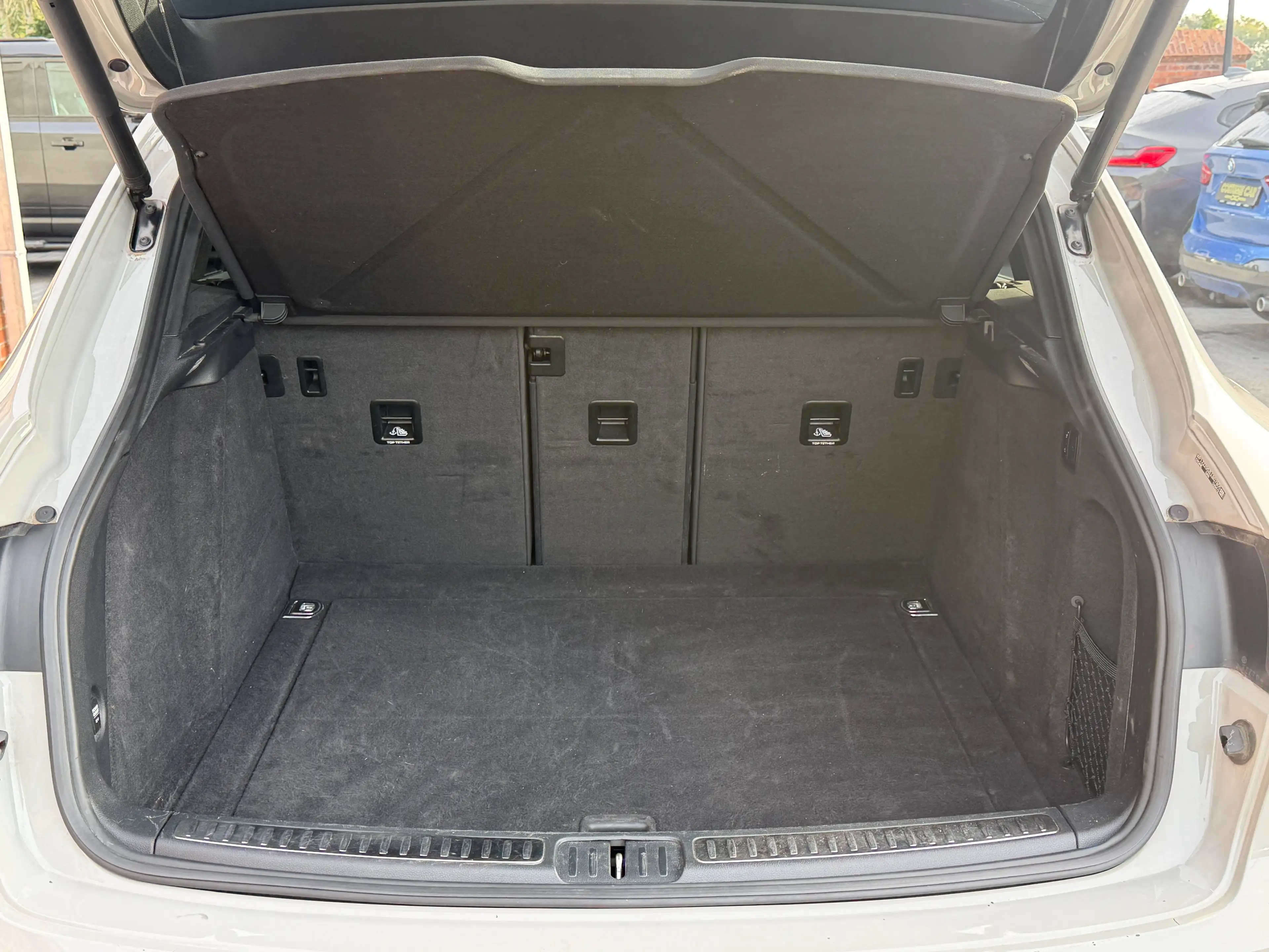 Porsche Macan Caméra 360 - Sièges à mémorisation - Attelage — photo 13