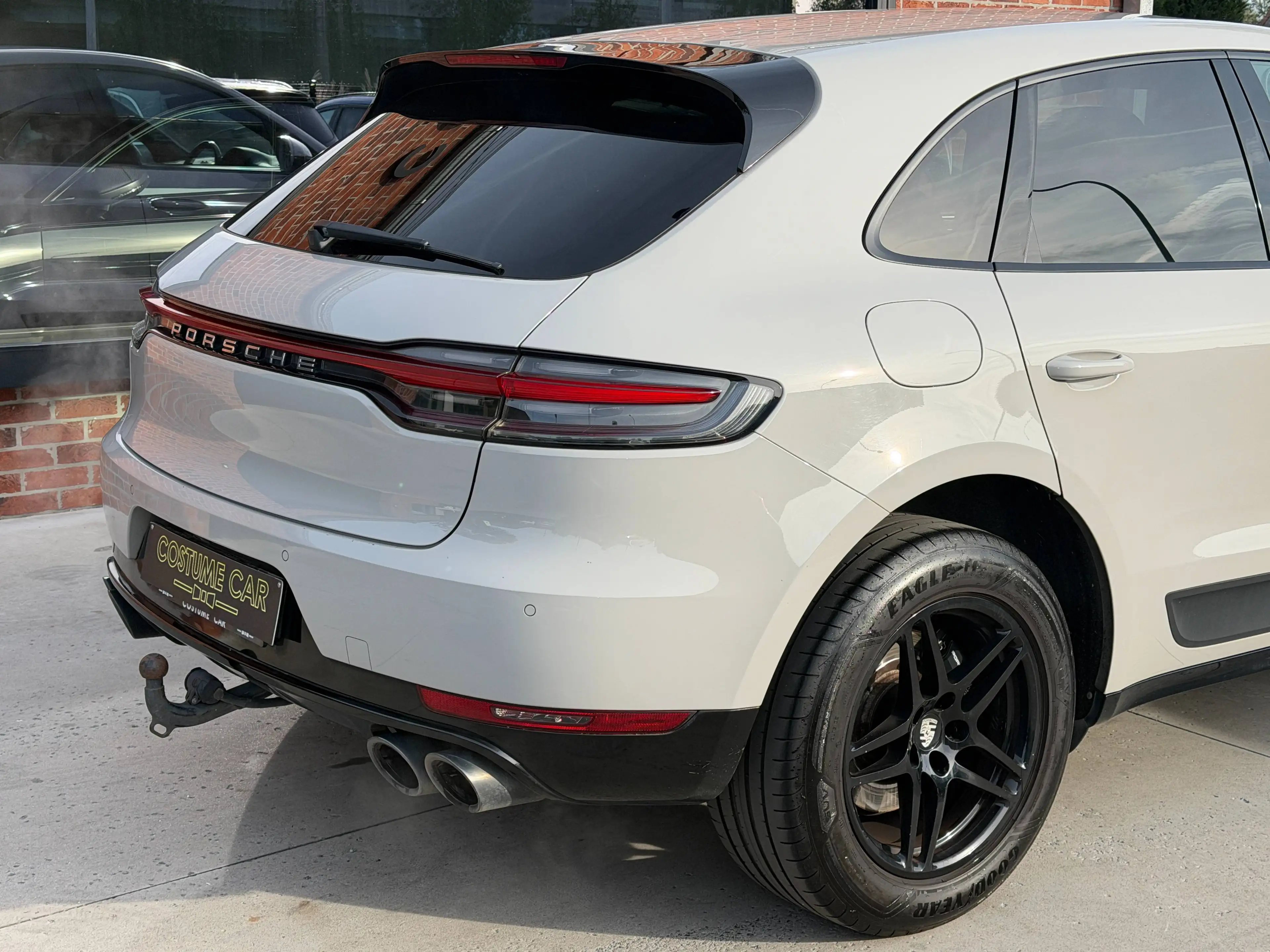 Porsche Macan Caméra 360 - Sièges à mémorisation - Attelage — photo 12
