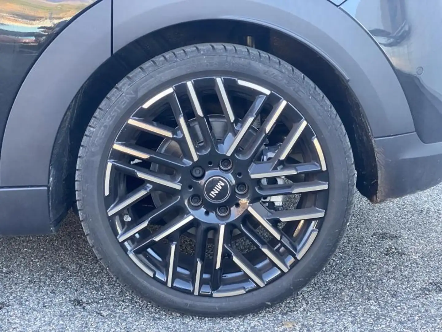 MINI Cooper C 156ch Favoured DKG7 Noir - 2