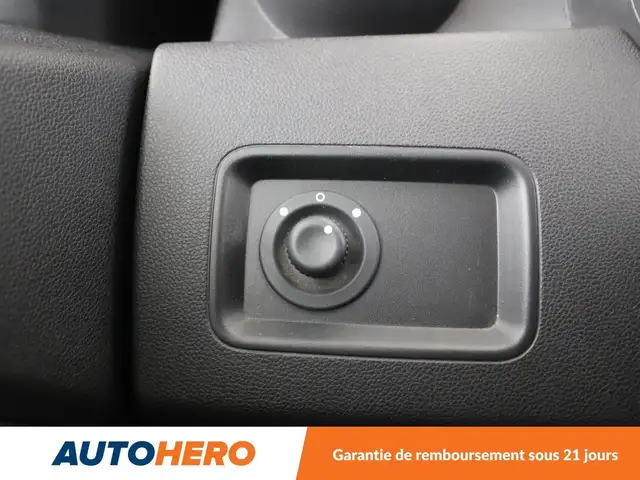 Dacia Duster view 29