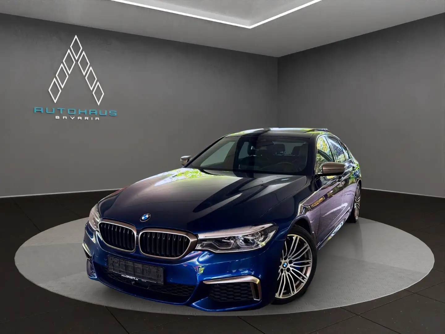 BMW 550 i xDrive *H&K*HEAD-UP*TOP-AUSTATTUNG* Bleu - 1