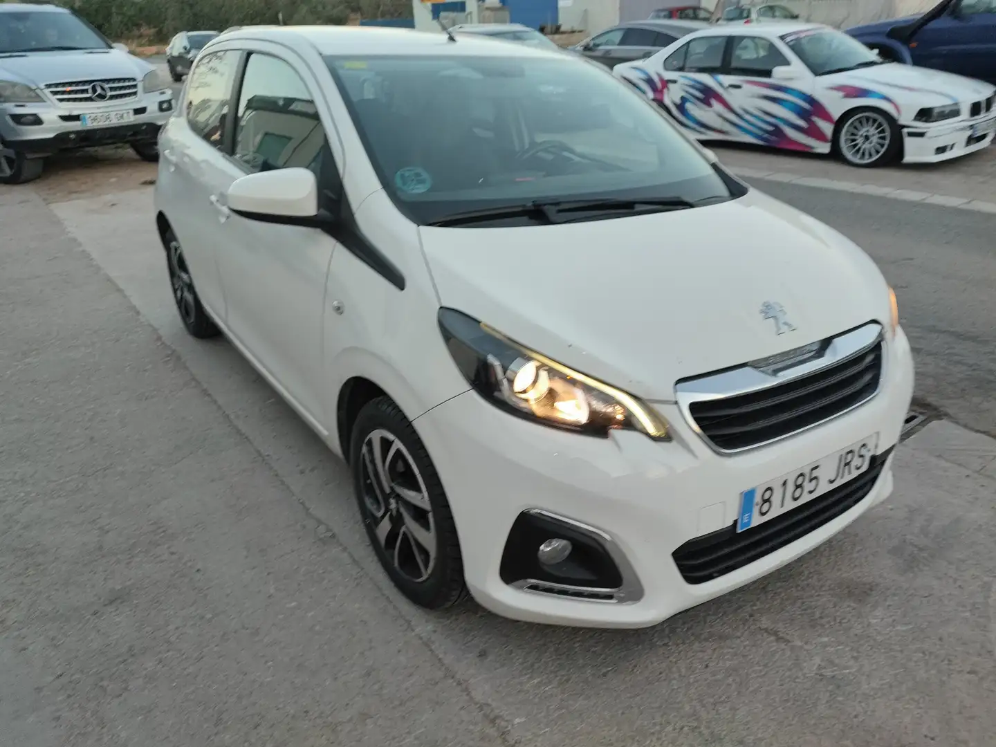 Peugeot 108 Top! 1.2 PureTech Allure - 1