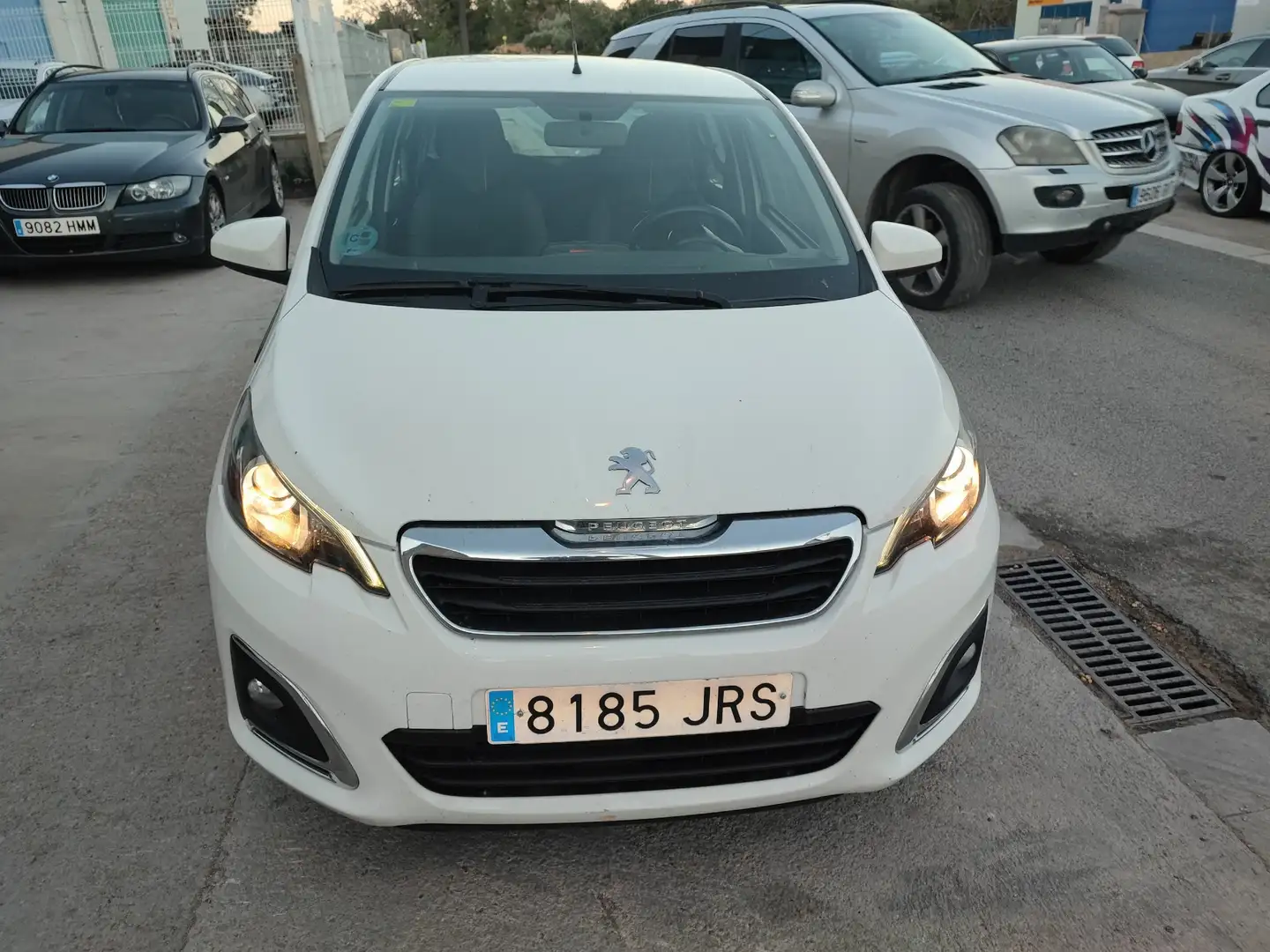 Peugeot 108 Top! 1.2 PureTech Allure - 2