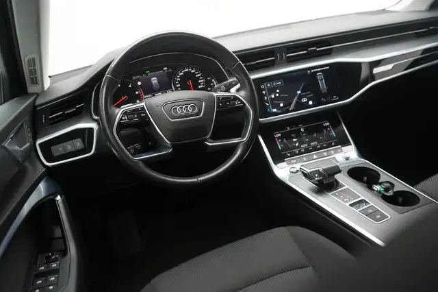 Audi A6 Avant view 13
