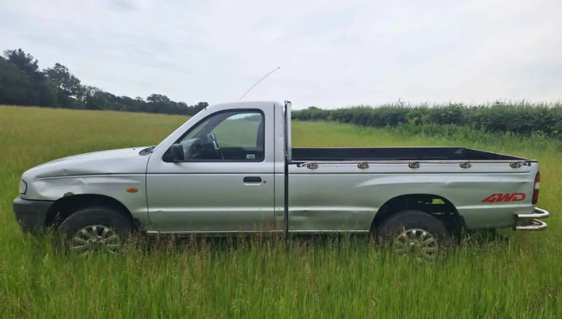 Mazda B Series 2500 Pick Up 4WD - 2