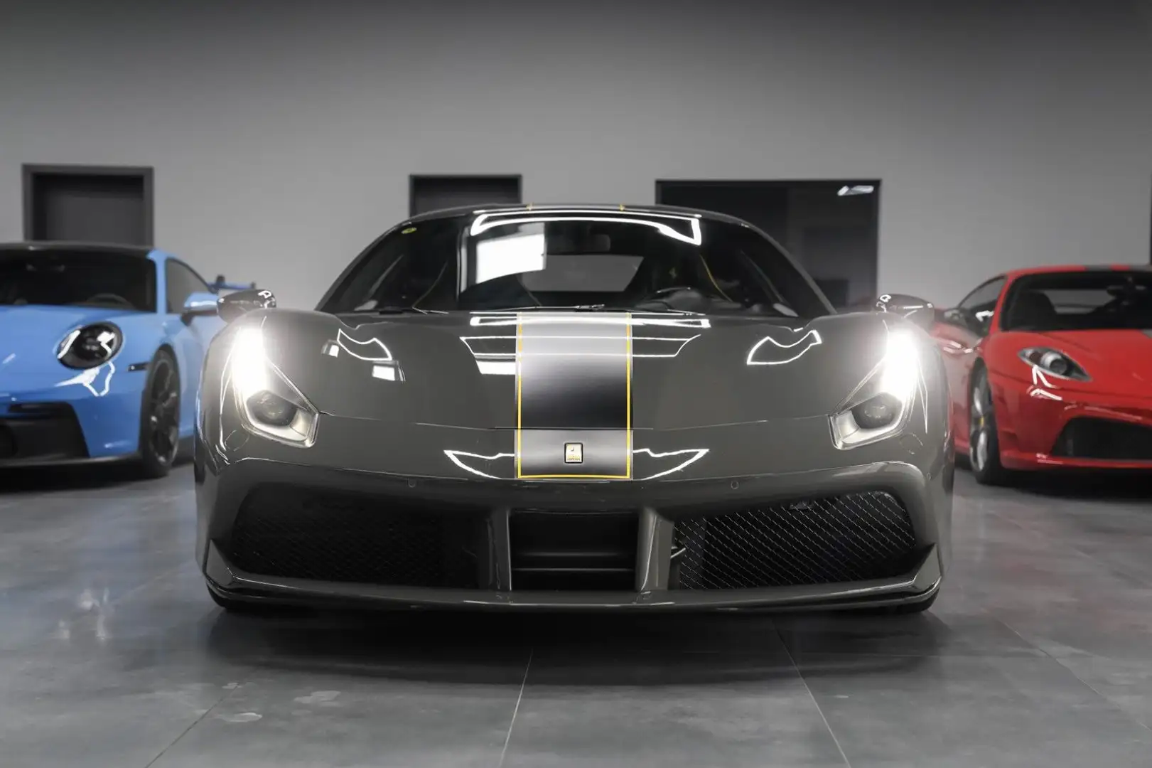 Ferrari 488 *Grigio Scuro* Racing Seat-Carbon-Lift Grau - 2