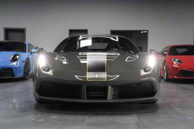 Ferrari 488 *Grigio Scuro* Racing Seat-Carbon-Lift