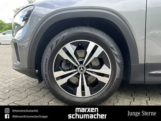 Mercedes-Benz GLB view 7