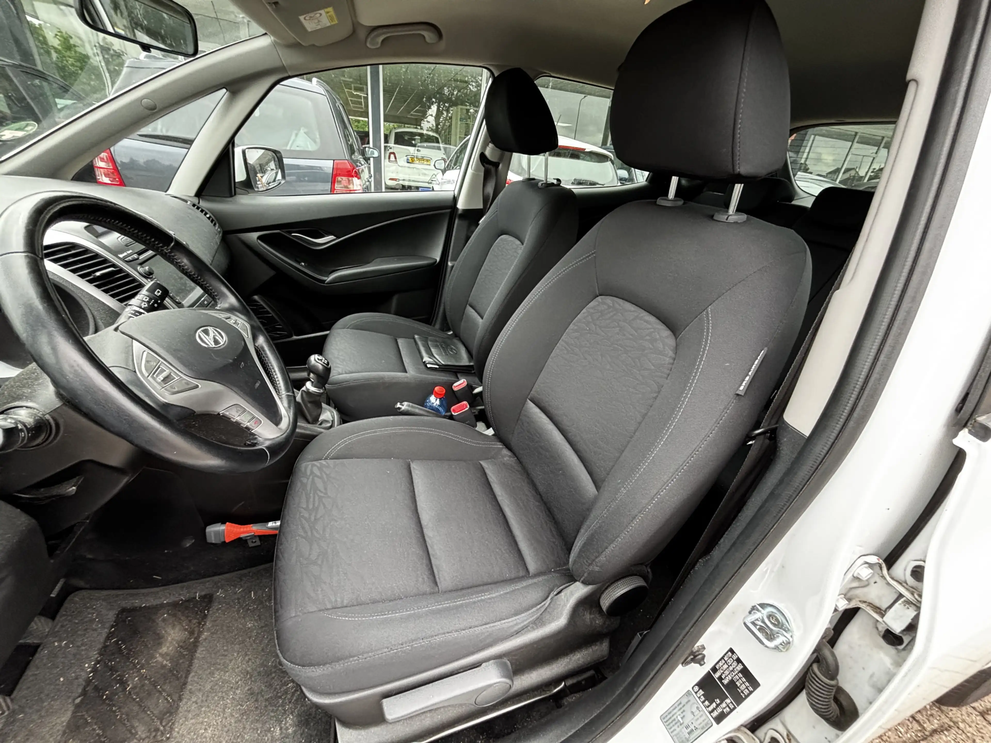 Hyundai iX20 1.4i Go! Lmv Acamera Airco Cruise Navi Nap — photo 15