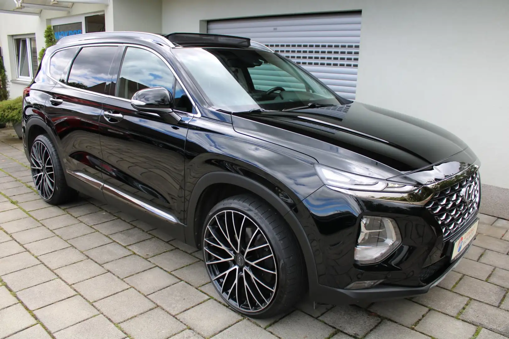 Hyundai SANTA FE 2.2 CRDi 4WD Automatik Premium LED Navigation Lede Schwarz - 1