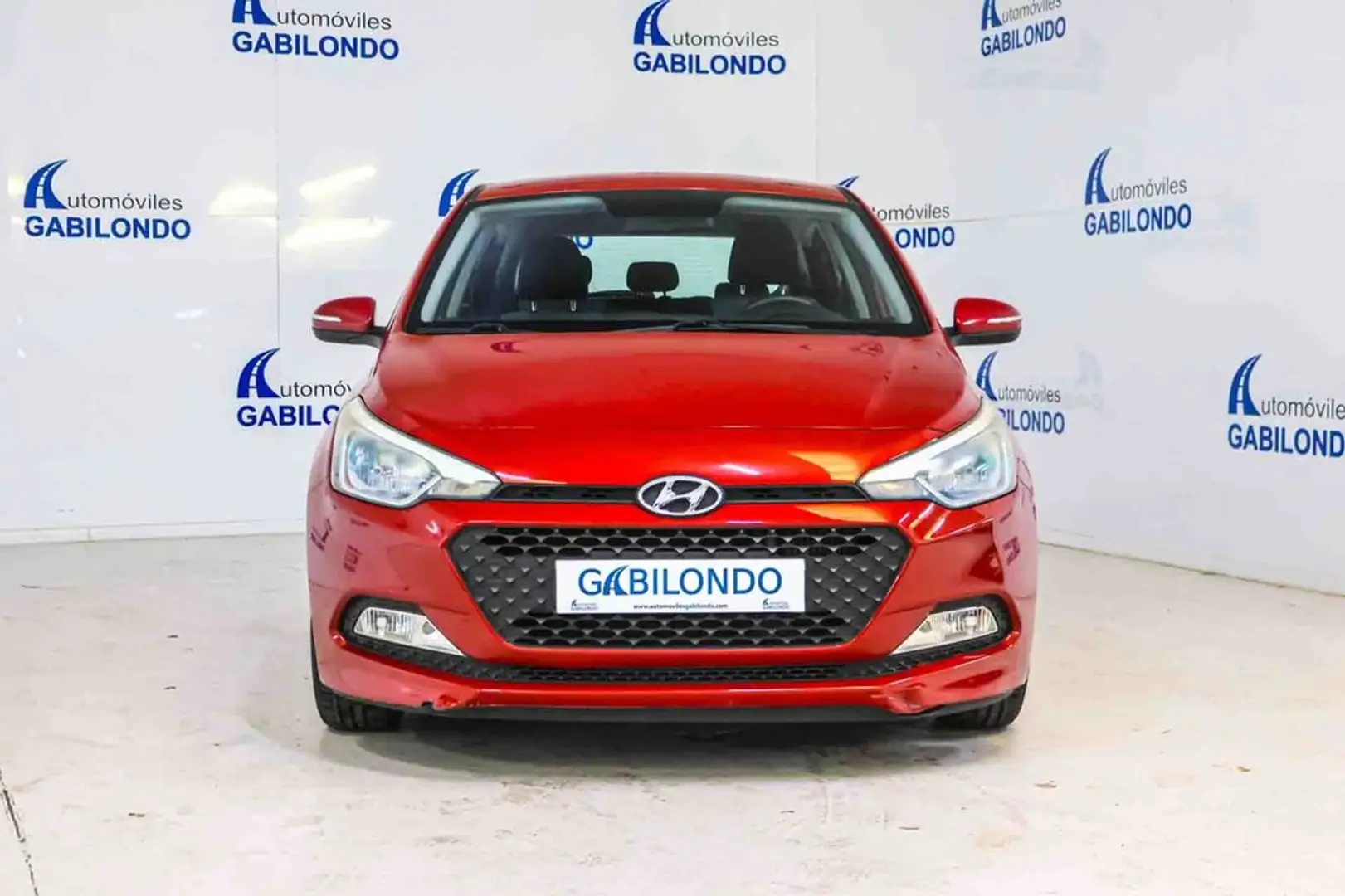 Hyundai i20 1.1CRDI Essence Rojo - 2