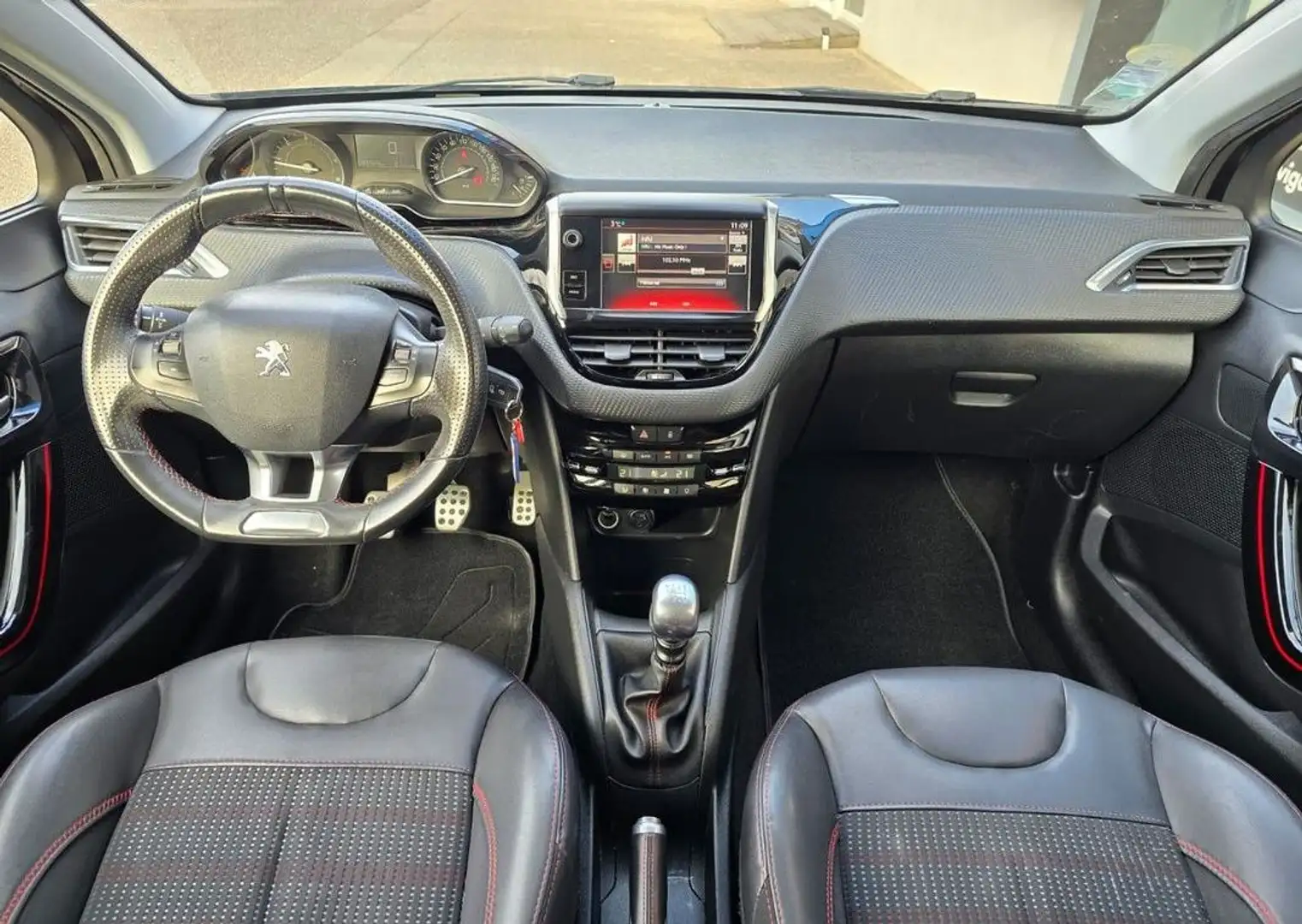 Peugeot 208 1.6 bluehdi 120ch gt line Noir - 2