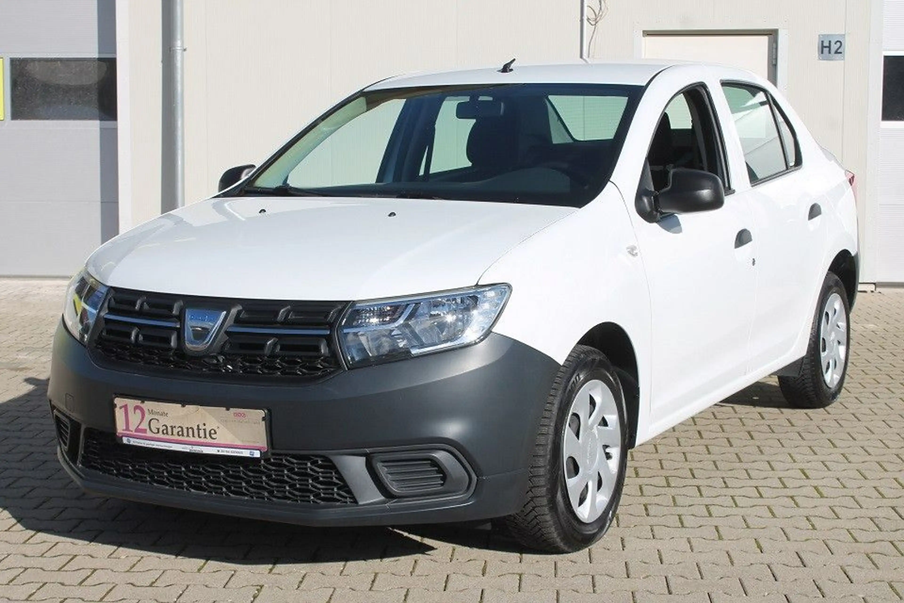 Dacia Logan sehr gepflegt,wenig Km,PDC,AHK,Finanz. — photo 4
