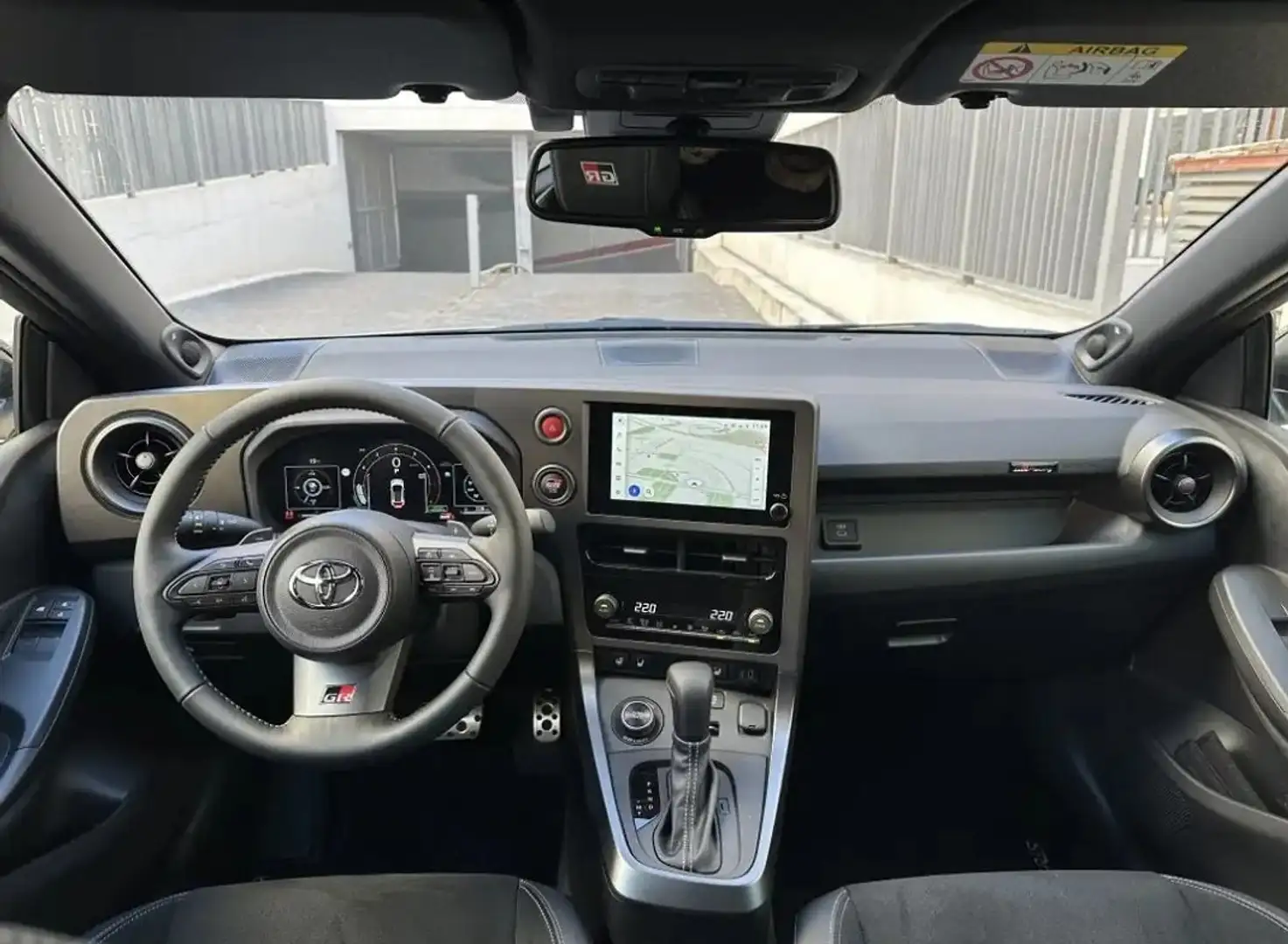 Toyota Hiace GR RZ - 2