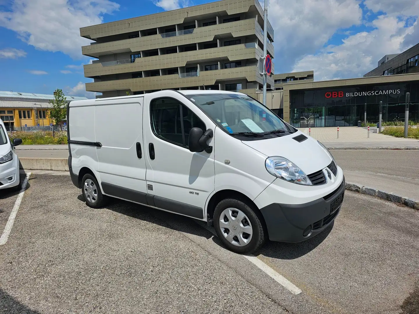 Renault Trafic Trafic Generation 2,0 dCi 115 DPF green Bílá - 1
