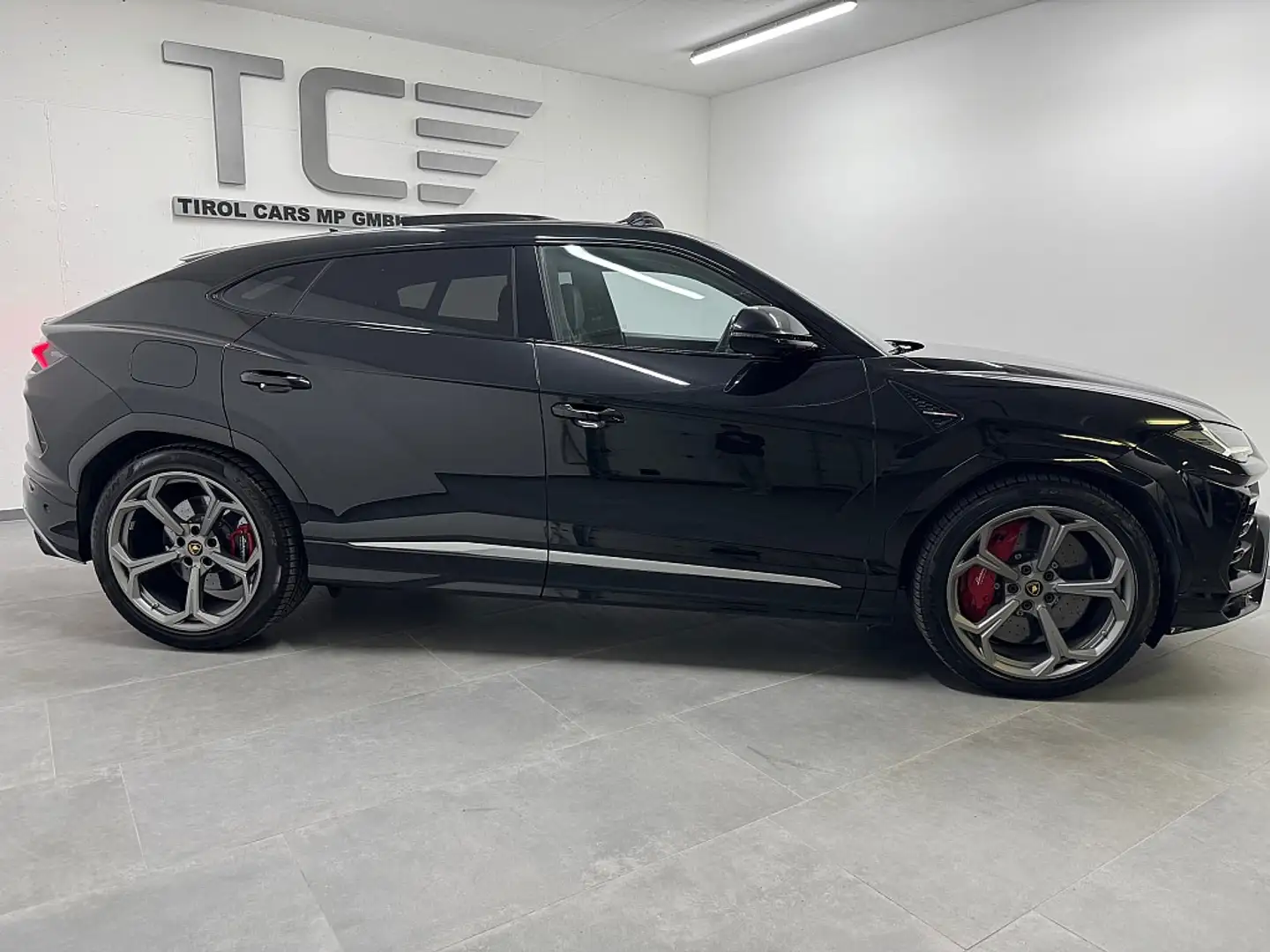 Lamborghini Urus AWD Aut. Pano, B&O, Massage, Keramik, ... Noir - 2