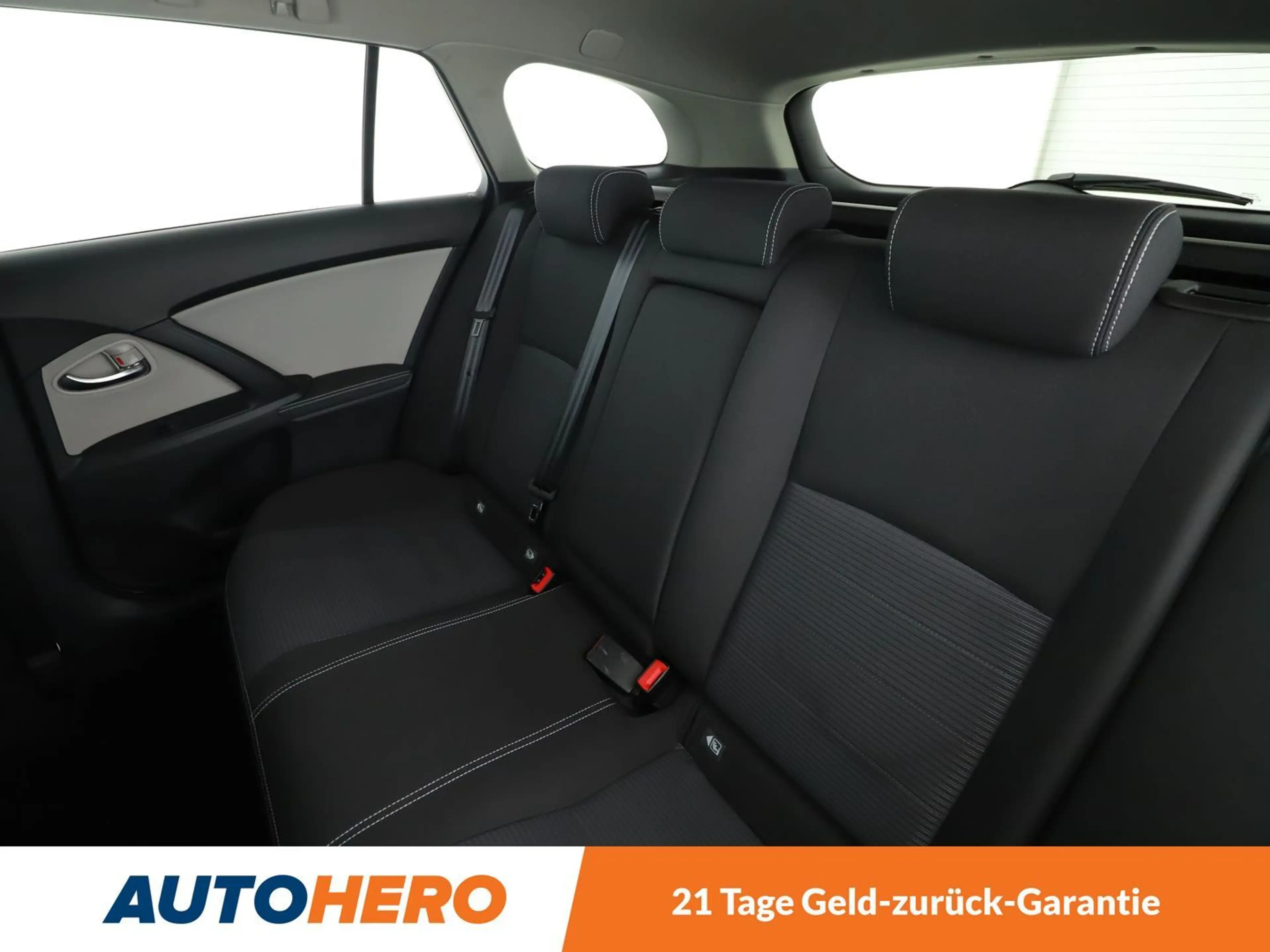 Toyota Avensis 1.8 Team D *CAM*AHK*TEMPO* — photo 14