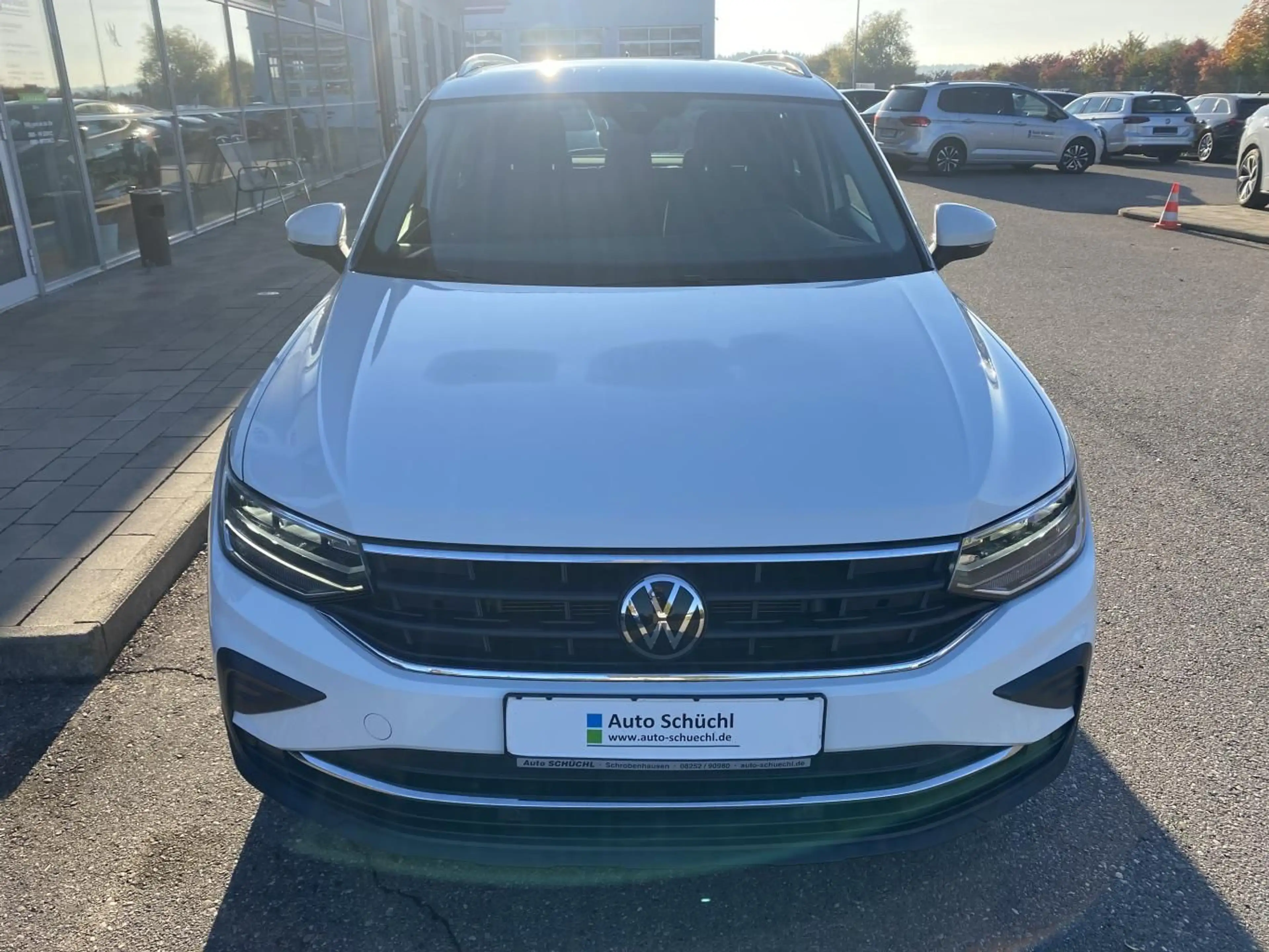 Volkswagen Tiguan 1.5 TSI ACTIVE AHK+APP-CONNECT+NAVI+LED+D — photo 8