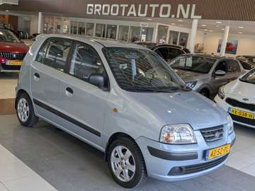 1.1i Active World Cup edition Airco, Stuurbekracht