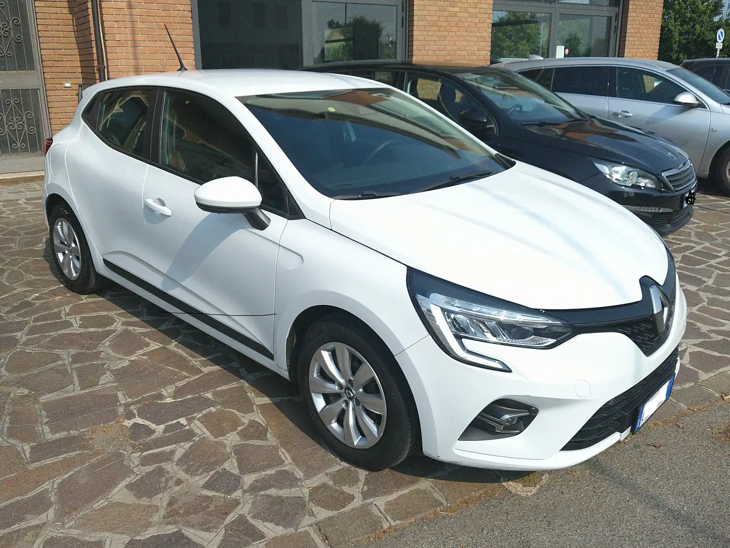 Renault Clio 1.0 sce Life 65cv anche Neo Patentato Bianco - 1