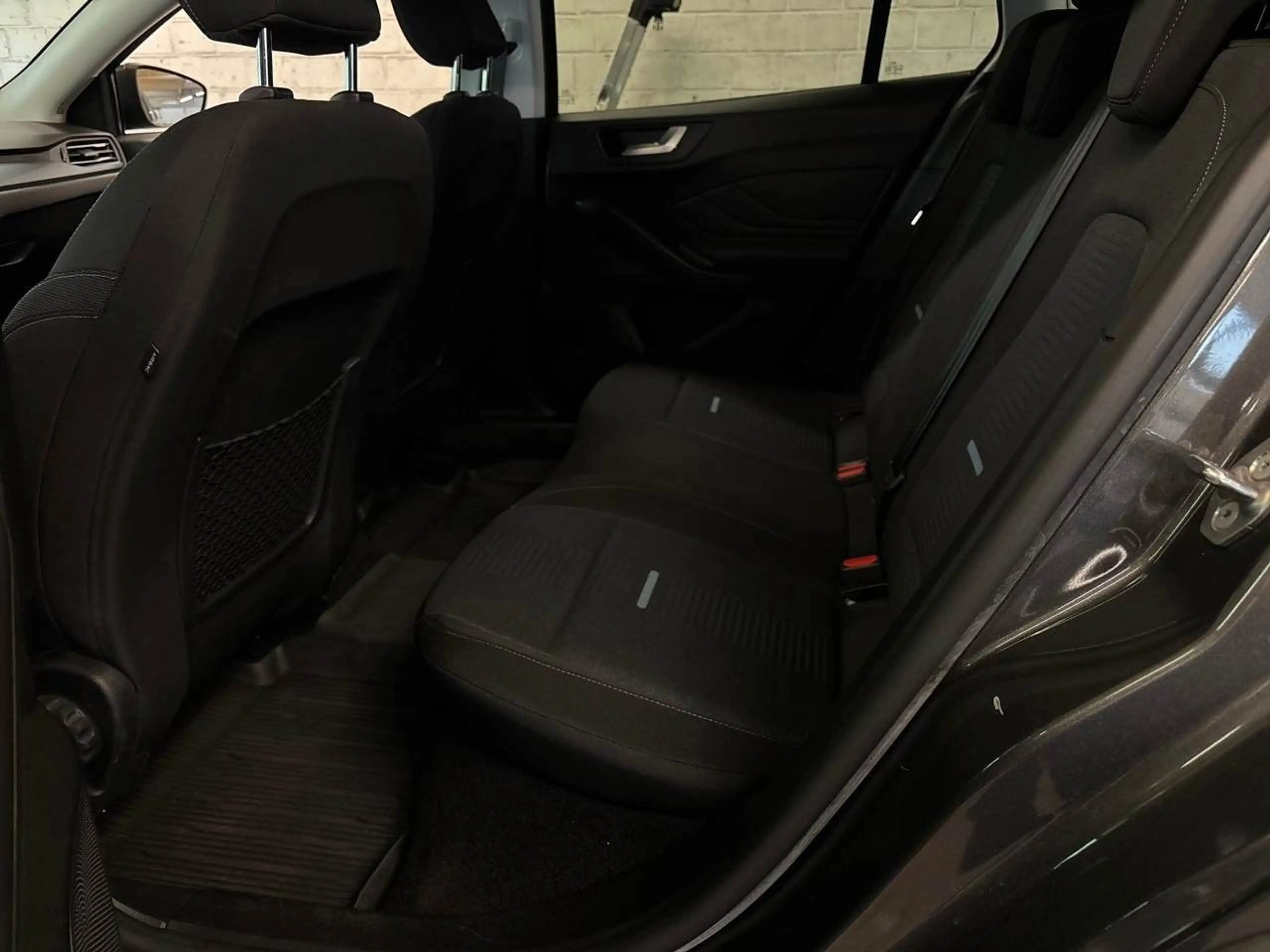 Ford Focus Turnier 1.0 EcoBoost Aut Active ACC|Matrix — photo 12