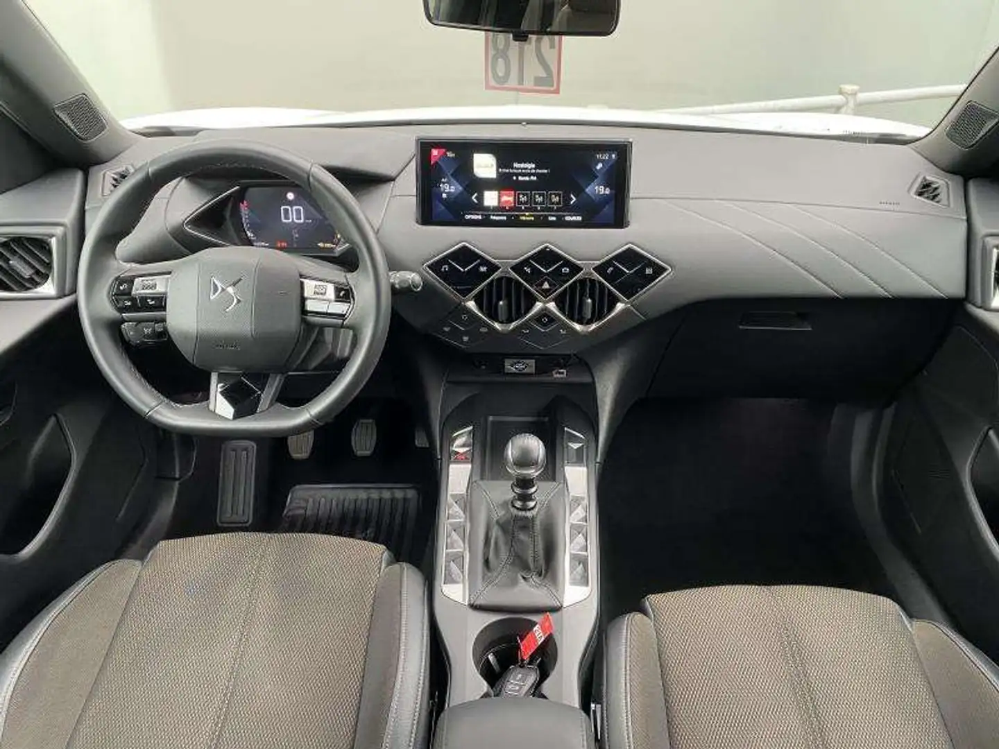 DS Automobiles DS 3 Crossback Bastille Bílá - 2