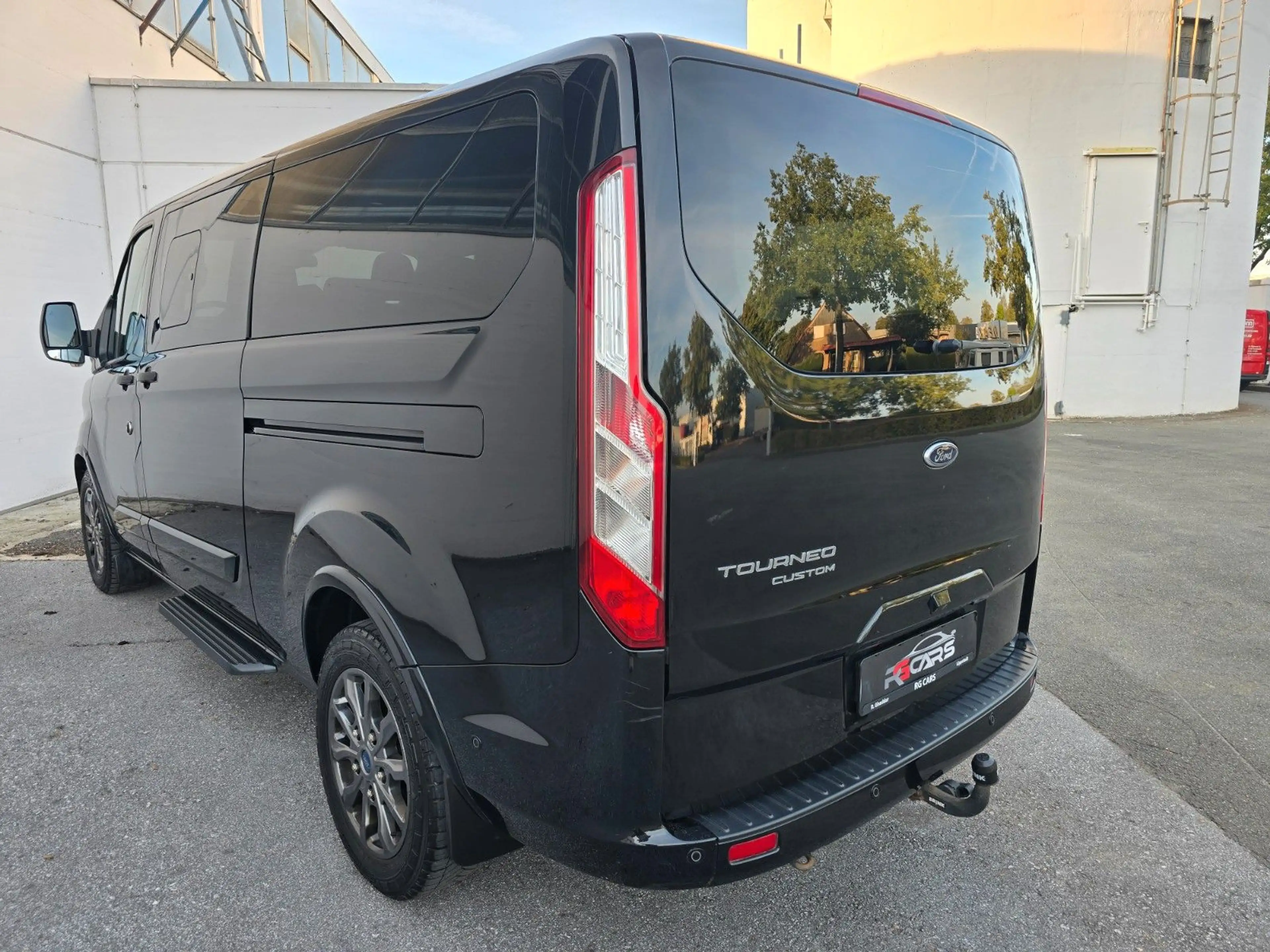 Ford Tourneo Custom 9sitzer L2 Tourneo Titanium — photo 3