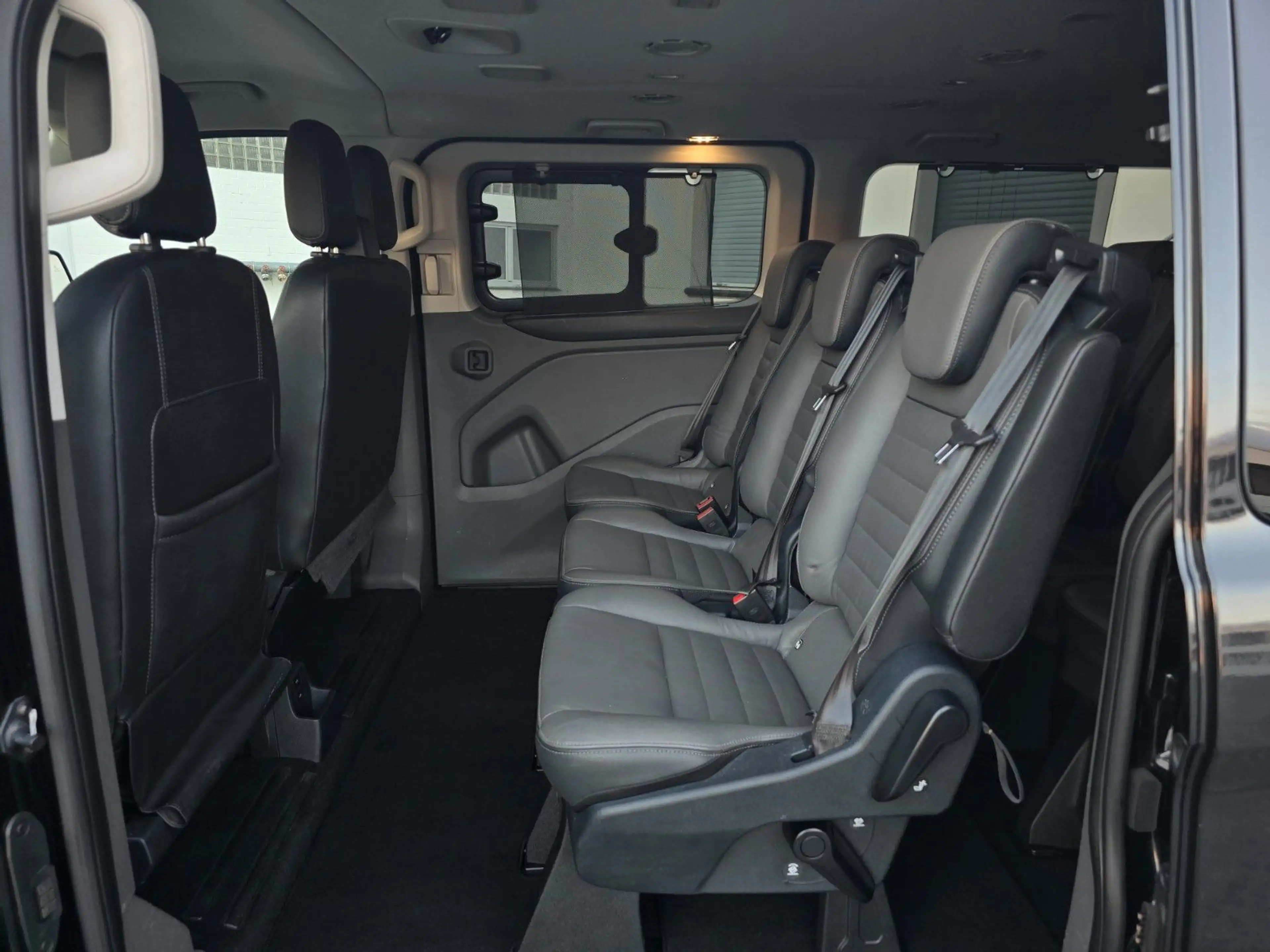 Ford Tourneo Custom 9sitzer L2 Tourneo Titanium — photo 12
