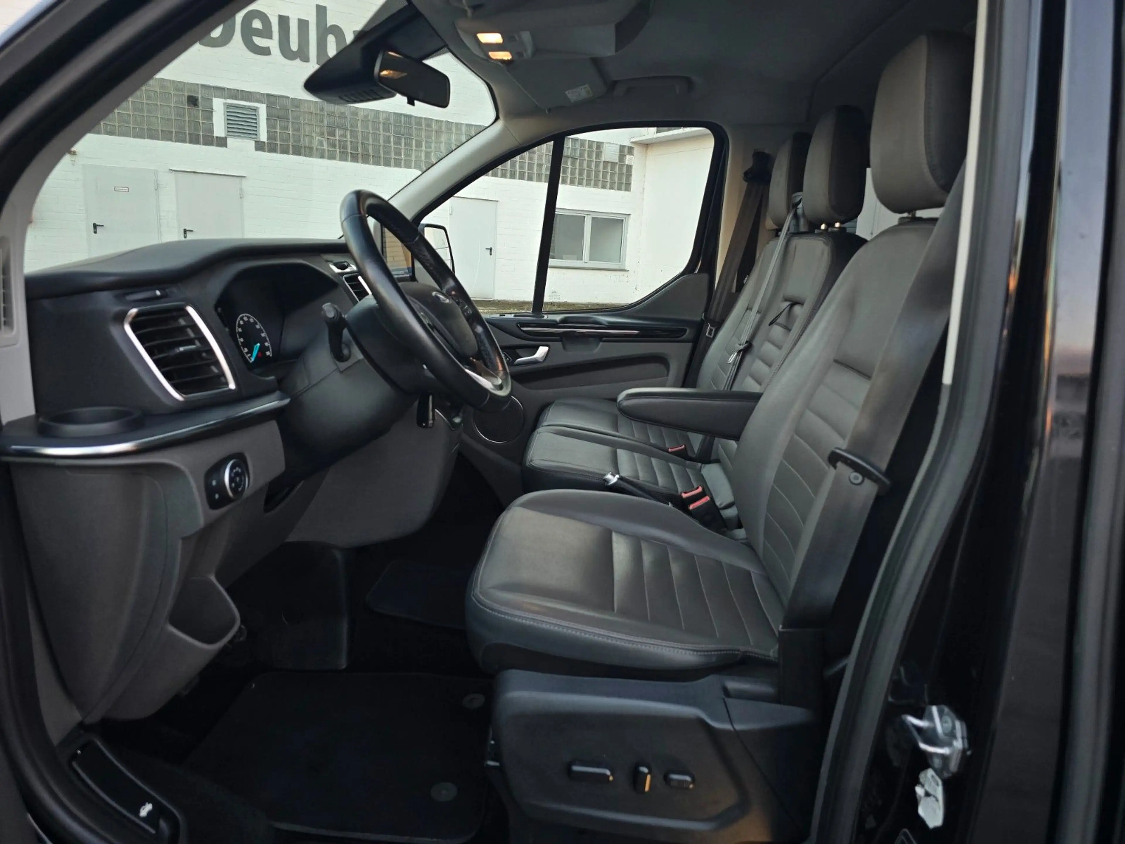 Ford Tourneo Custom 9sitzer L2 Tourneo Titanium — photo 8